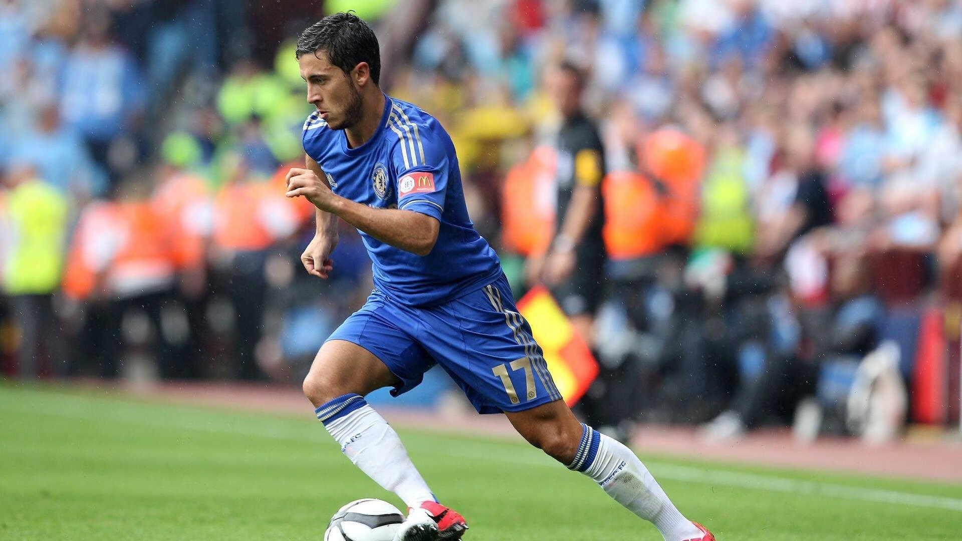 欧洲杯决战燃爆：全场惊喜连连！，欧洲杯决赛场外失控现场