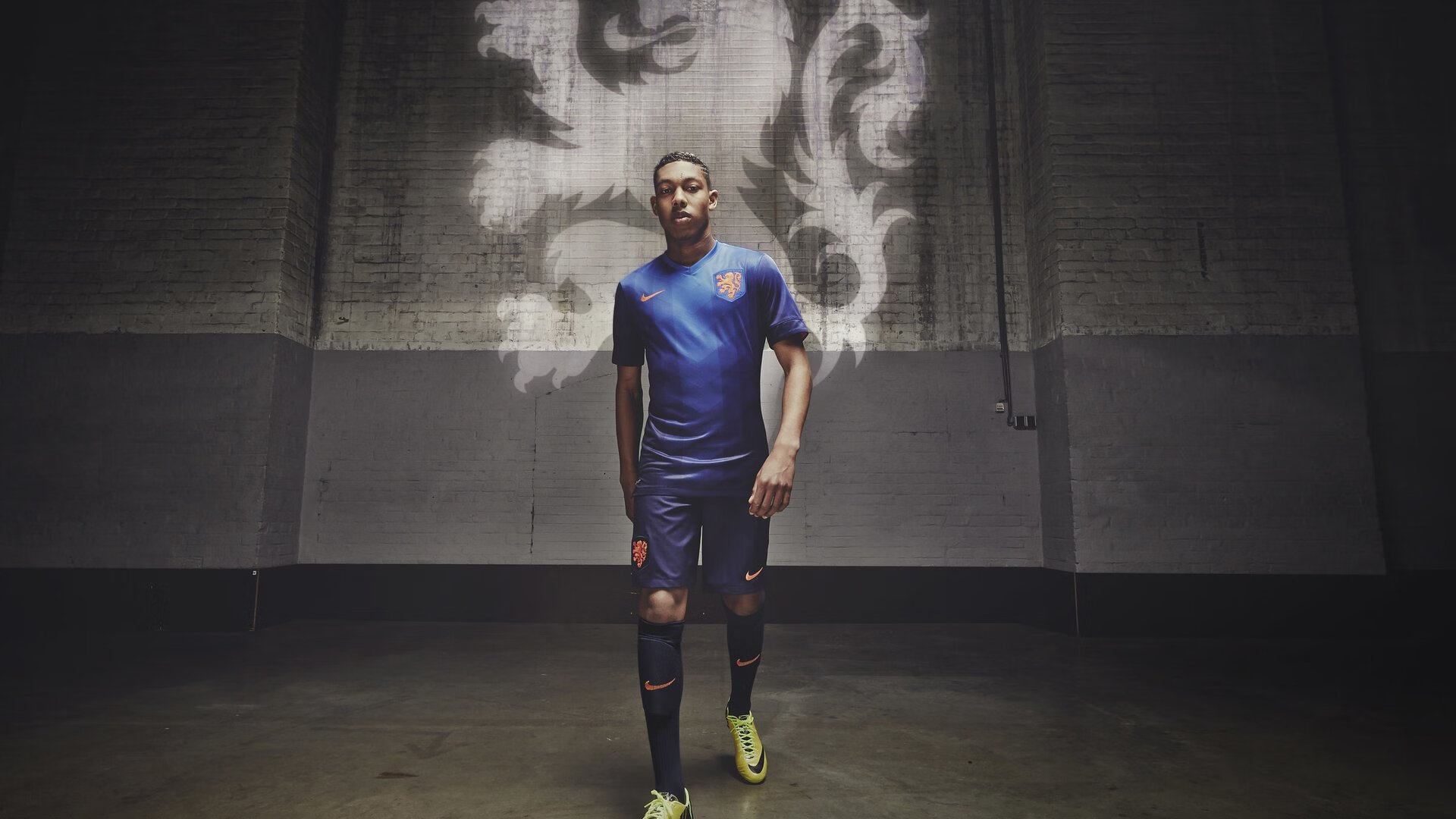 范奥特尔戴克50米蝶泳技压欧洲选手,范戴克凯尔特人