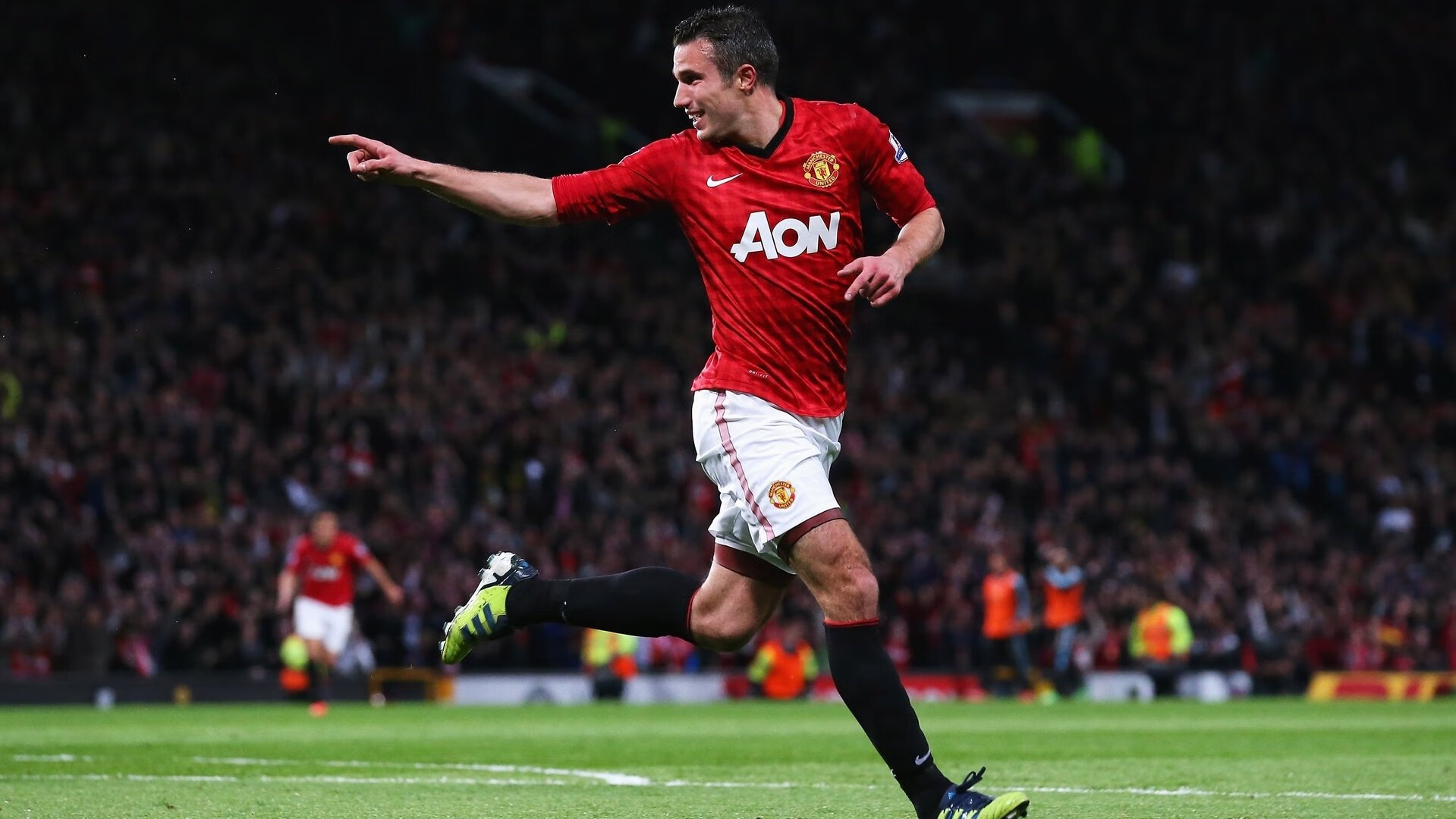 末轮保级战：多支球队投入全部，战术调整升级